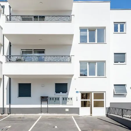 Magnolia 4* Luxury In Town Center * Trogir