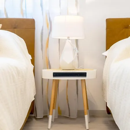Magnolia 4* Luxury In Town Center * 트로기르