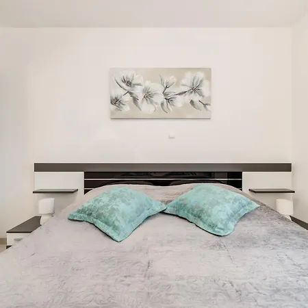 Magnolia 4* Luxury In Town Center *