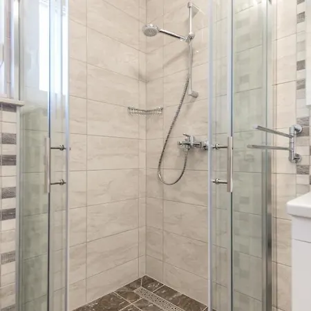 Magnolia 4* Luxury In Town Center 아파트 *