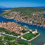 Apartment Magnolia 4* Luxury In Town Center Trogir