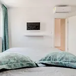 Magnolia 4* Luxury In Town Center Apartment Trogir