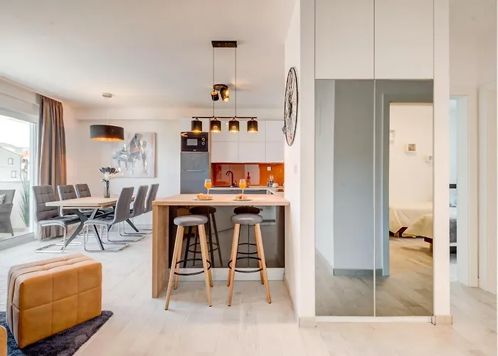 Magnolia 4* Luxury In Town Center * Τρογκίρ